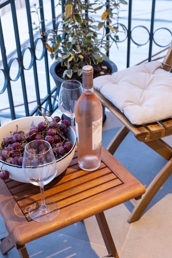 Venus Luxury Apartment Ermoupoli Bagian luar foto
