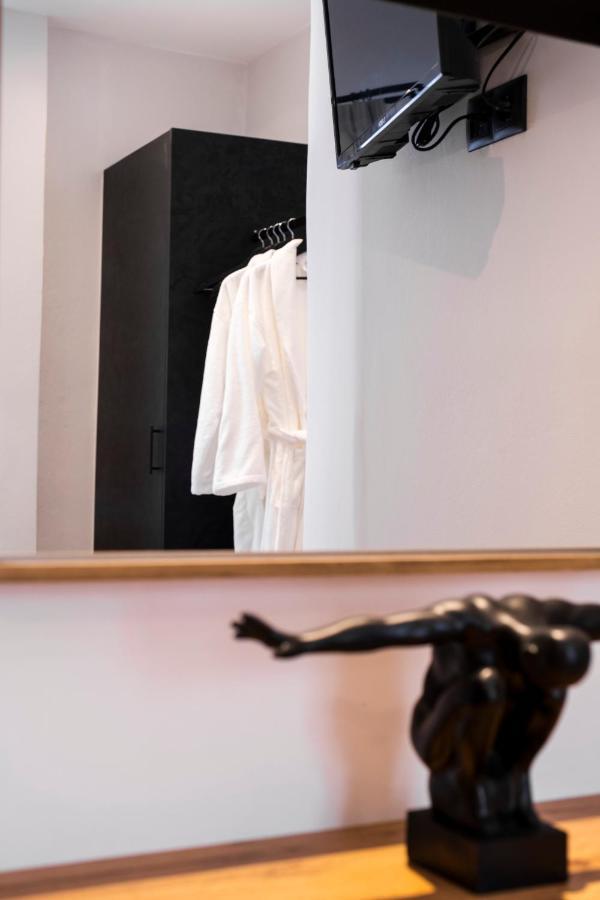 Venus Luxury Apartment Ermoupoli Bagian luar foto