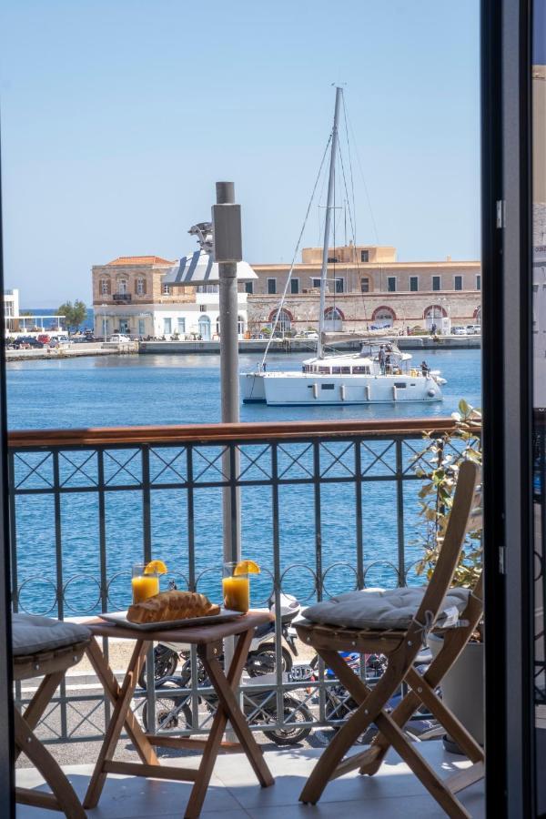 Venus Luxury Apartment Ermoupoli Bagian luar foto
